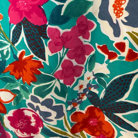 Women’s Boutique Green and Pink Short Flutter Sleeve Tie Neck Blouse Sz XL GUC - Picture 4 of 7